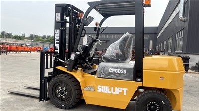 Jangan ambil 3.5 tan kargo dengan trak forklift berkadar 3 tan